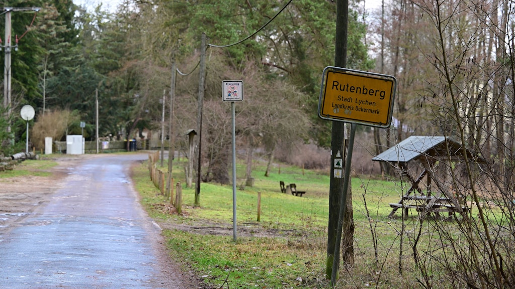 Im Lychener Ortsteil Rutenberg sieht der Brandenburger Verfassungsschutz die Gefahr einer Ansiedlung der extremistischen Reichsbürgerorganisation „Königreich Deutschland“. 