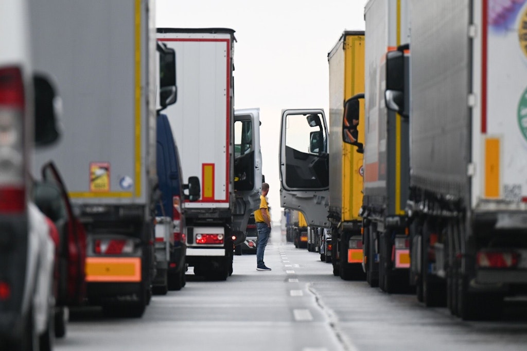 Mega-Streik, Mega-Stau? Die Transportbranche warnt vor einem Versorgungschaos wegen des geplanten Streiks im Verkehrsbereich am Montag.
