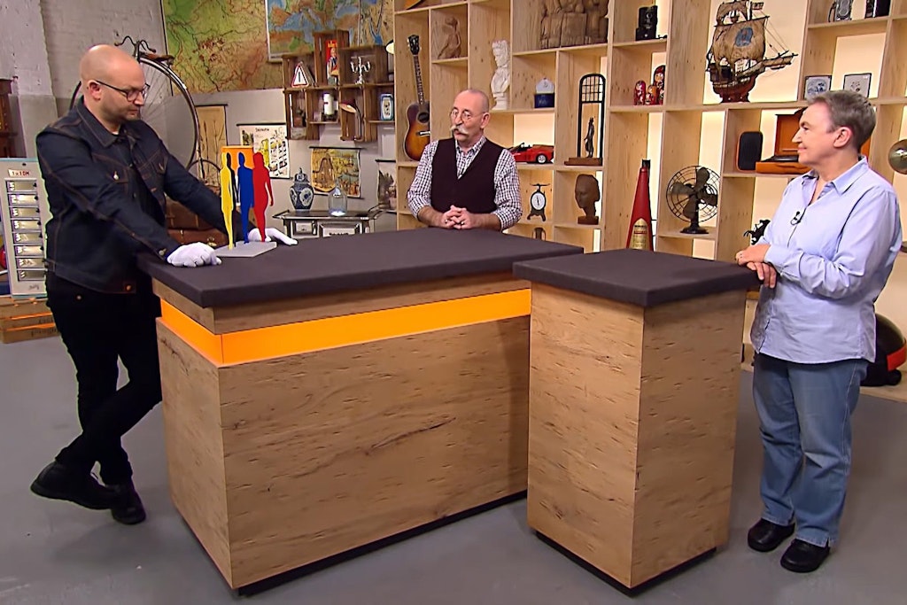 Kandidatin Gabi mit Experte Sven Deutschmanek und Moderator Horst Lichter bei „Bares für Rares“.