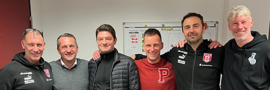 Die Union-Legenden der frühen 2000er: Ex-Pressesprecher Lars Töffling, Thomas Sobotzik, Tom Persich, Ronny Nikol, Sreto Ristic und Sven Beuckert (v.l.nr.) bei einem Treffen in Halle. 