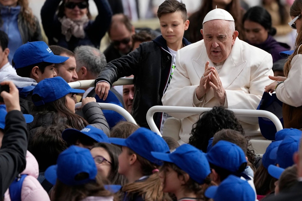 Vor dem Krankenhausaufenthalt: Papst Franziskus spricht am Mittwoch bei seiner Generalaudienz mit Kindern. 
