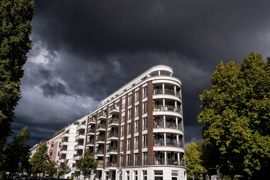 Gewitterwolken in Prenzlauer Berg.