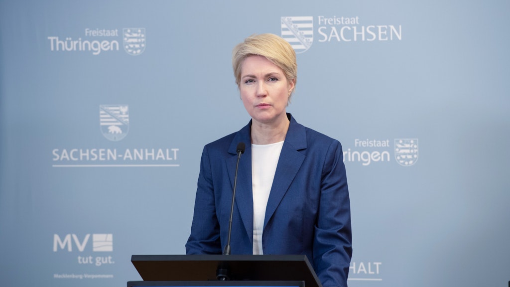Manuela Schwesig, Ministerpräsidentin von Mecklenburg-Vorpommern, kritisiert, dass der Osten bei Autobahn-Projekten der Ampel komplett übergangen wurde. 