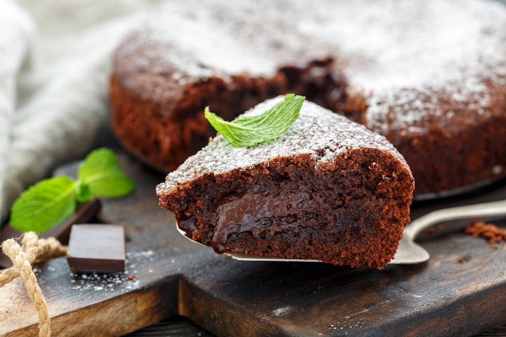 Das Rezept für Schokoladenkuchen mit Rote Bete überrascht mit seiner Saftigkeit!