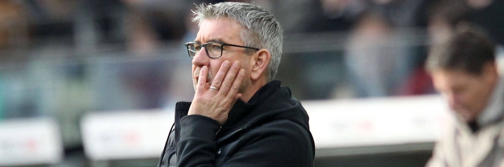 Da hilft kein Ärgern und kein böses Grollen: Urs Fischer, Trainer des 1. FC Union, kann nicht fassen, wie seine Mannschaft sich anstellt.