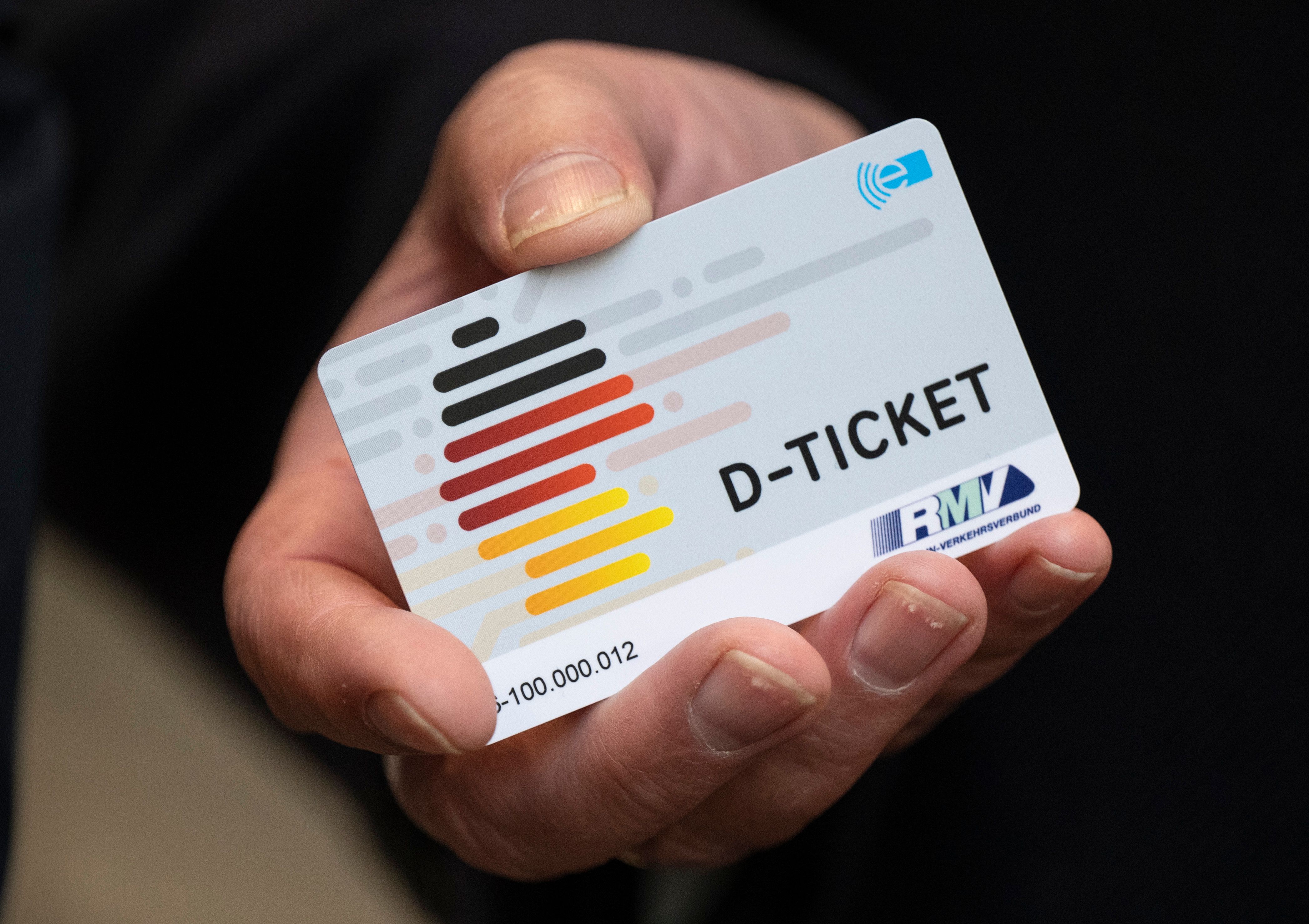 Deutschlandticket: SO Gilt Das 49-Euro-Ticket Auch Im ICE!