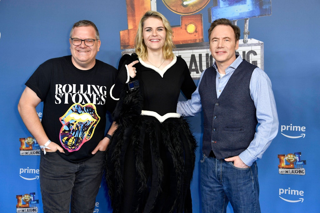 Hazel Brugger gemeinsam mit Elton und Michael „Bully“ Herbig bei der Premiere der vierten Staffel von „LOL - Last One Laughing“.