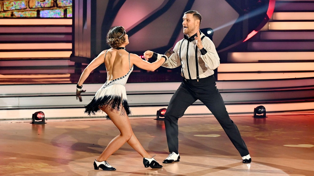 Mimi Kraus und Mariia Maksina tanzten einen Charleston.