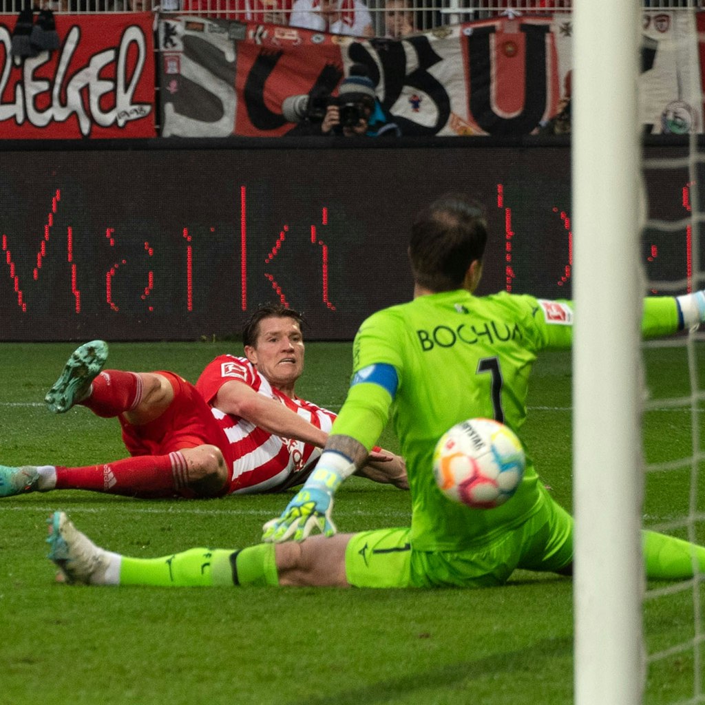 Das vermeintliche 2:1 für den 1. FC Union durch Kevin Behrens! Doch dem Treffer ging eine Abseitsstellung voraus.