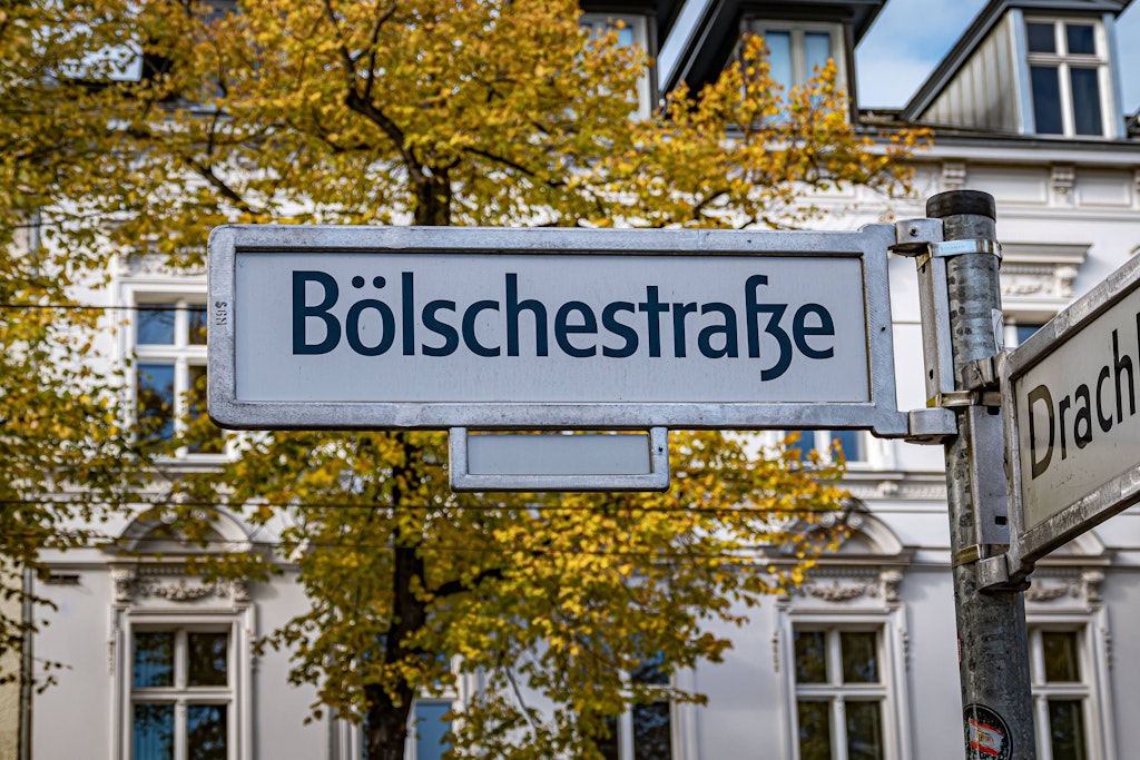 Das nächste Verkehrschaos in Köpenick: Die Bölschestraße ist in eine Fahrtrichtung gesperrt bis Mitte Mai.