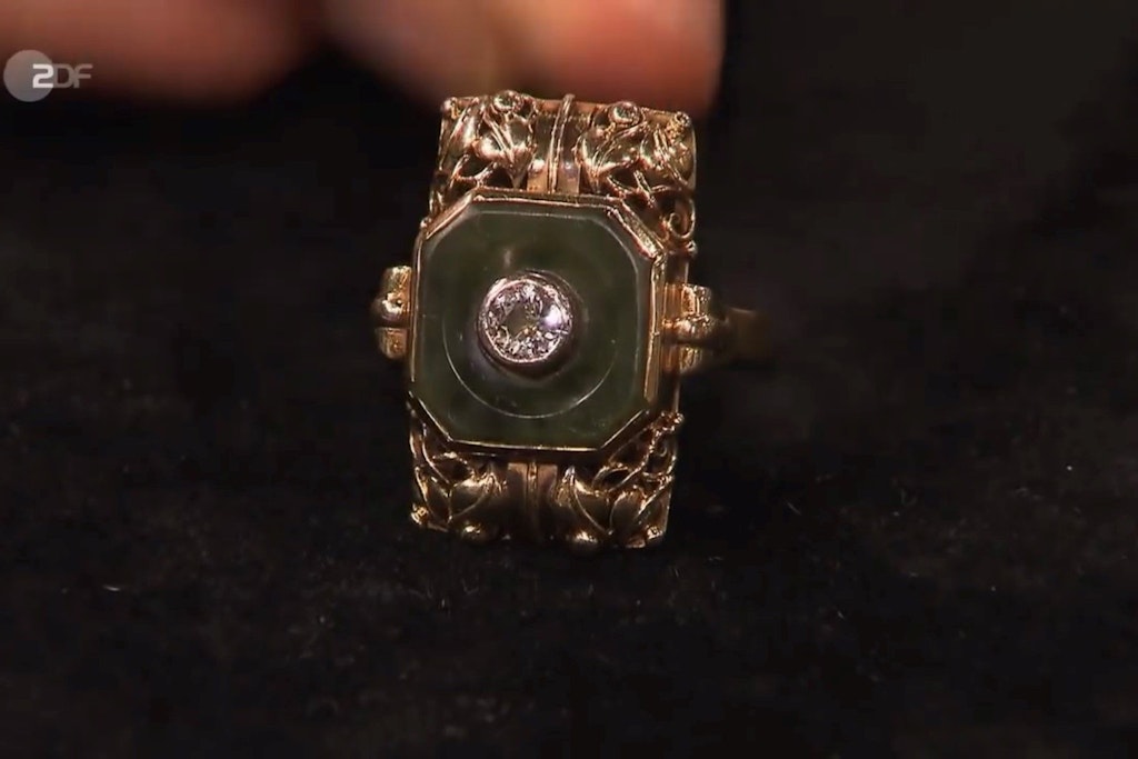 Dieser Ring soll bei „Bares für Rares“ verkauft werden.