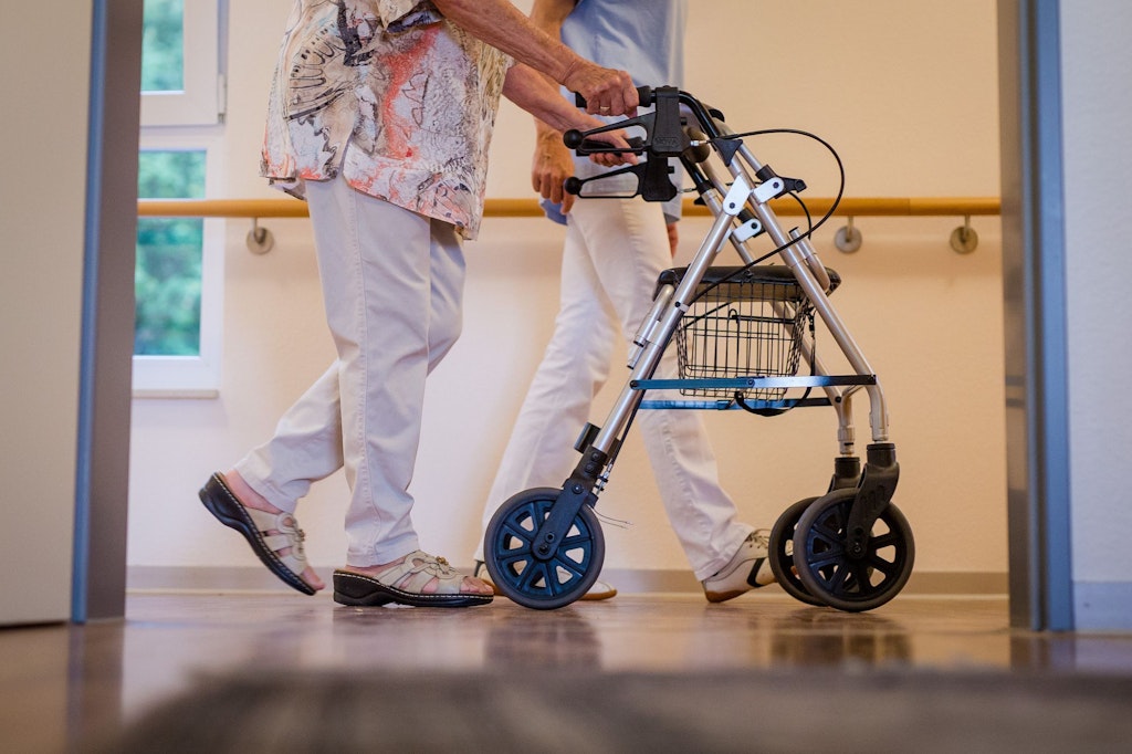 Einige Pflegeheime in Berlin fordern von ihren Patienten die 300-Euro-Energiepauschale – zu Unrecht.