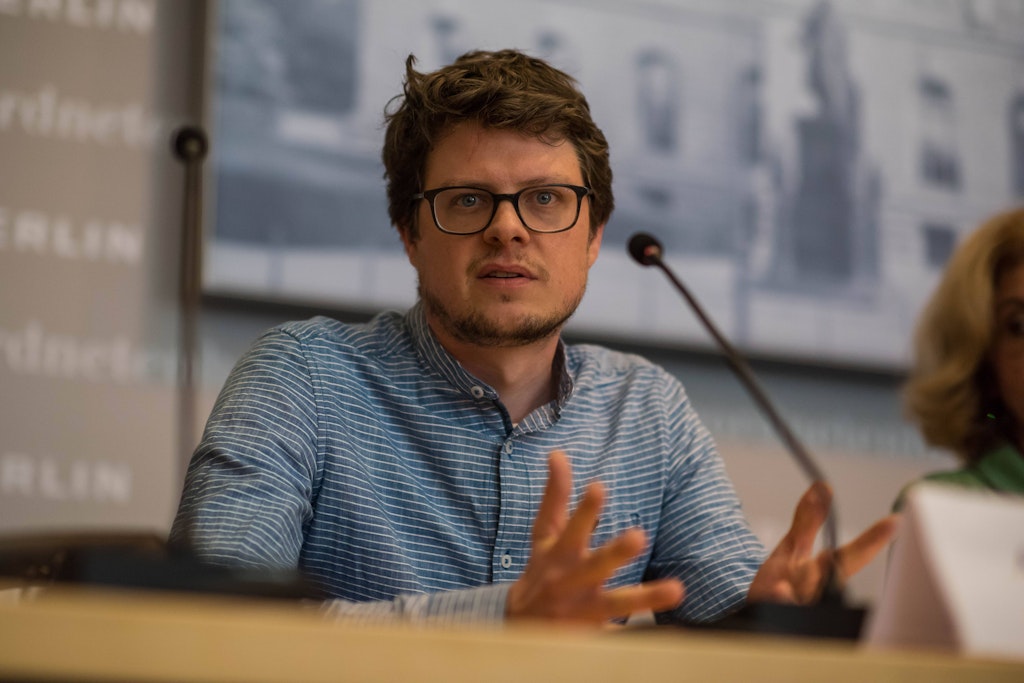 Die Attacke erfolgte im Abgeordneten-Büro des Linken-Politikers Niklas Schrader.