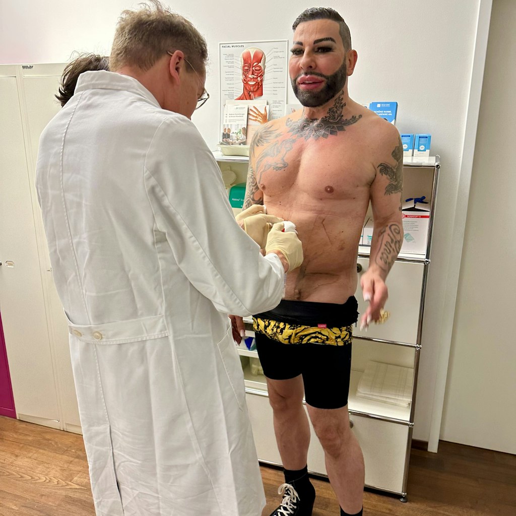 Der Unterschied bei Harald Glööckler ist deutlich zu sehen.