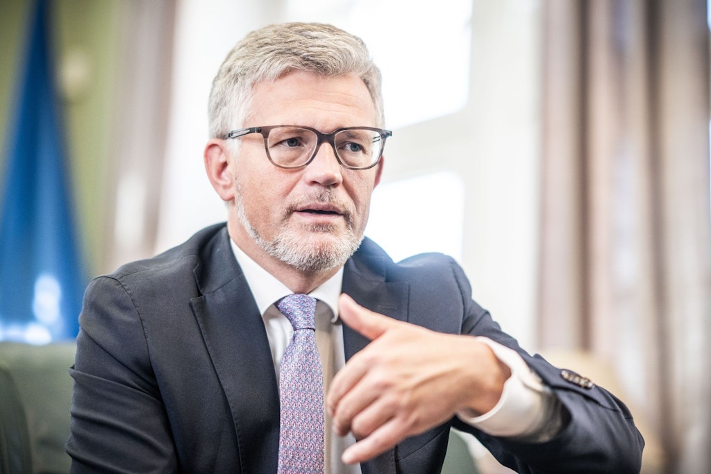 Andrij Melnyk fordert Verzehnfachung der Militärhilfen der Nato und anderer Partner für die Ukraine.