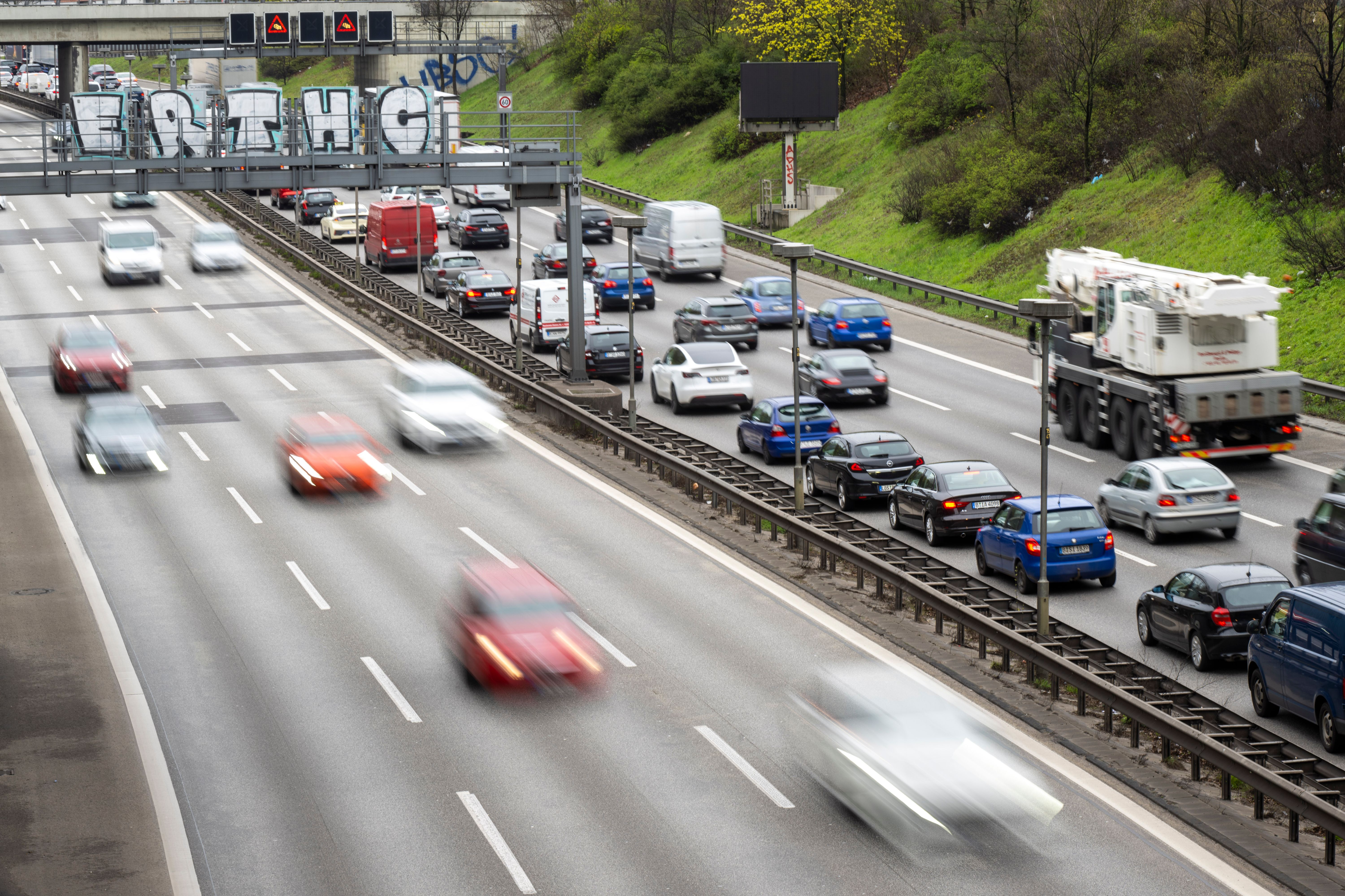 Vorsicht, Autofahrer! Staus, Demos: So Wird Der Verkehr In Berlin Am ...