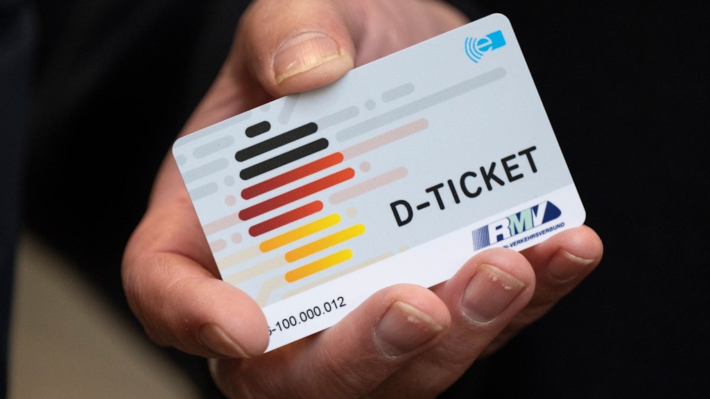 Ein „D-Ticket“ im Chipkartenformat.