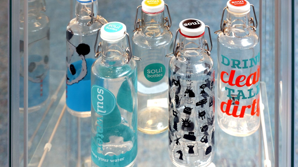 Soulbottles bietet Trinkflaschen aus Glas an. Bald noch bruchfester.