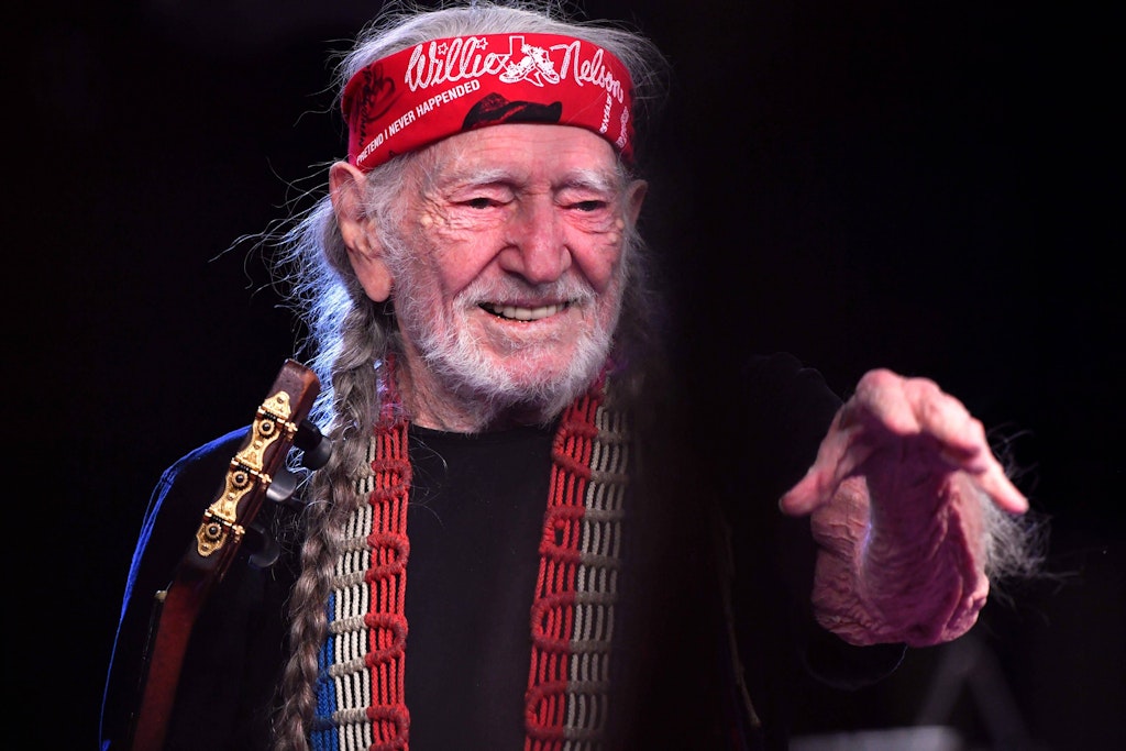 In den USA gilt Nelson mit seinem Stirnband und den Zöpfen längst als Ikone.