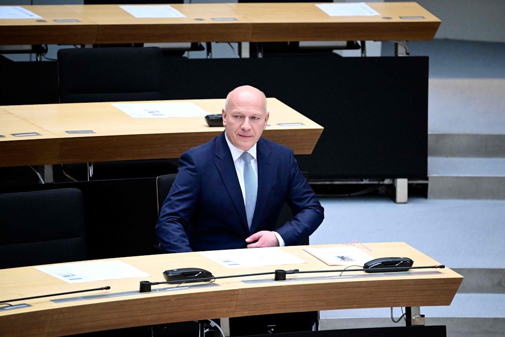 Kai Wegner, nach seiner Wahl nicht wirklich fröhlich