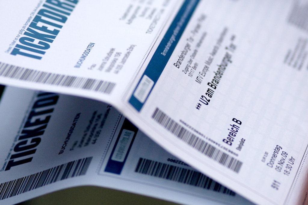 Um das Risiko zu vermeiden, Geld zu zahlen und trotzdem kein richtiges Ticket zu erhalten, sollte man etwa Konzertkarten am besten direkt beim Veranstalter kaufen. (Archivbild)