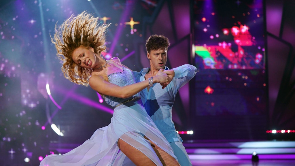 Anna Ermakova und Valentin Lusin rührten alle bei „Let’s Dance“ zu Tränen.