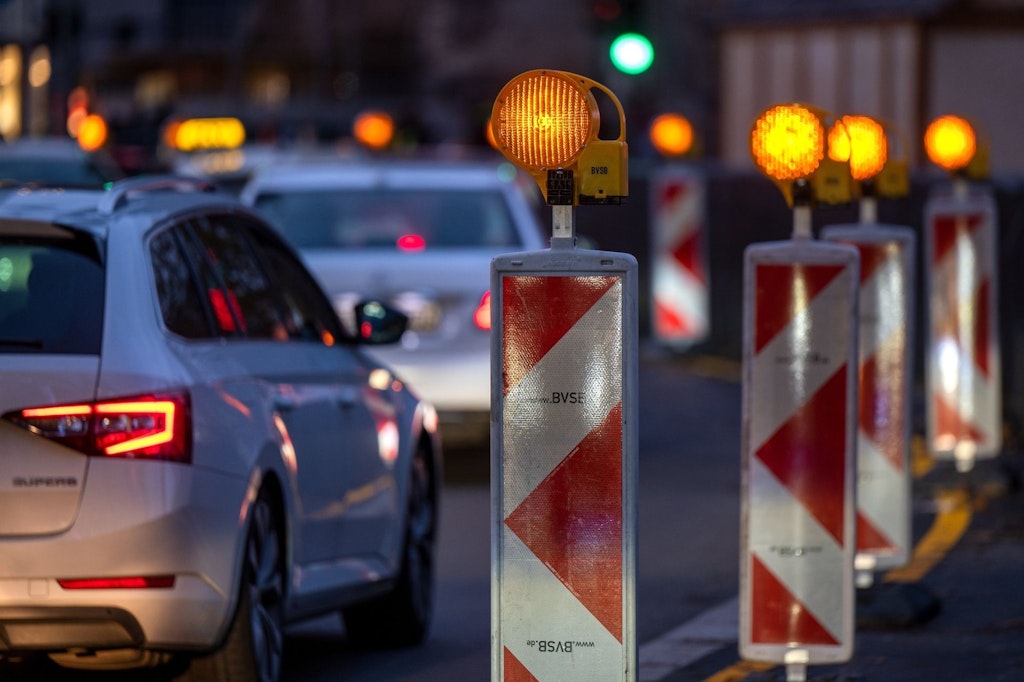 Auch am Freitag wird in einigen Teilen Berlins wieder gebaut – und das beeinflusst den Verkehr in Berlin.