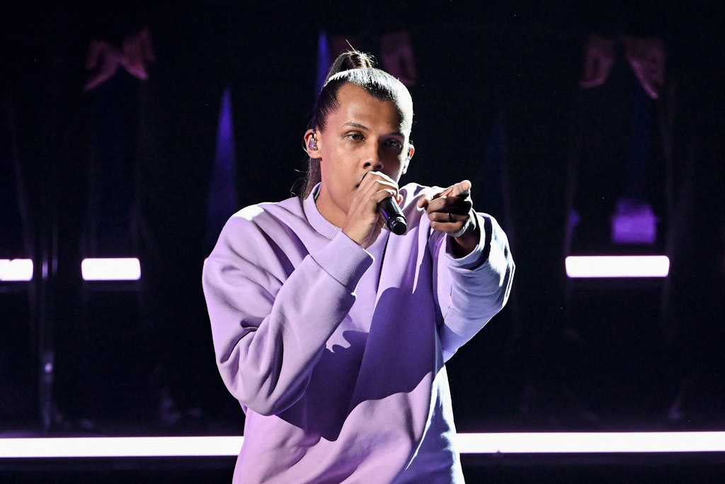 Der belgische Musiker Paul Van Haver, der als Stromae auftritt, bei einem Konzert in Frankreich.