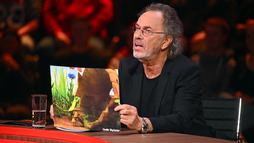Hugo Egon Balder verletzte sich am Anfang von „Genial daneben“ an einem Stuhl.