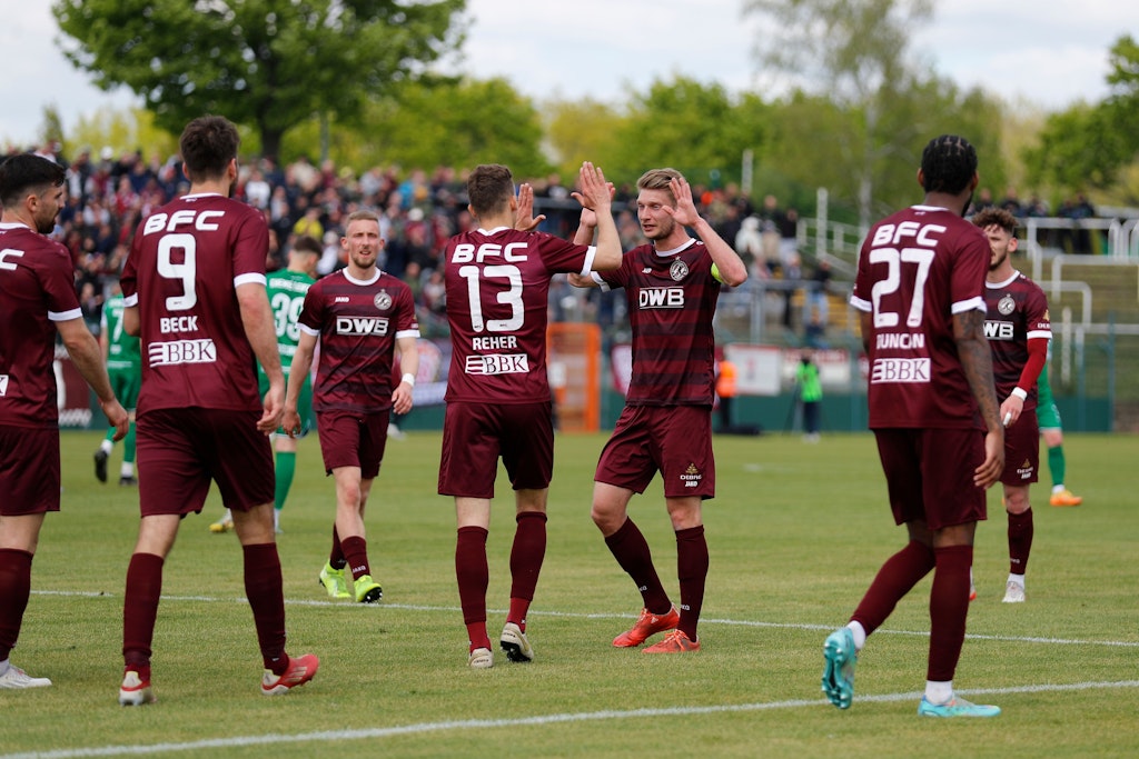 Die Kicker des BFC wollen auch am Freitag nach dem Spiel gegen die VSG Altglienicke wieder jubeln.