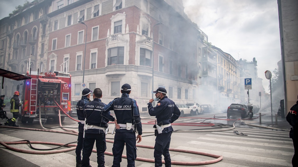 Laut Medienberichten sorgte in Mailand ein Lkw, der Sauerstoffflaschen transportierte, für die Explosion.