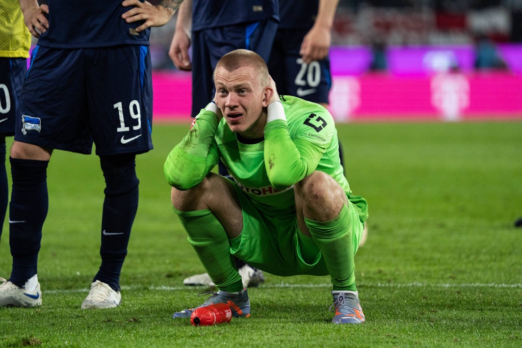 Hertha-Torhüter Oliver Christensen zeigte zehn super Paraden, war aber nach der Pleite in Köln und angesichts des drohenden Abstiegs den Tränen nahe. 