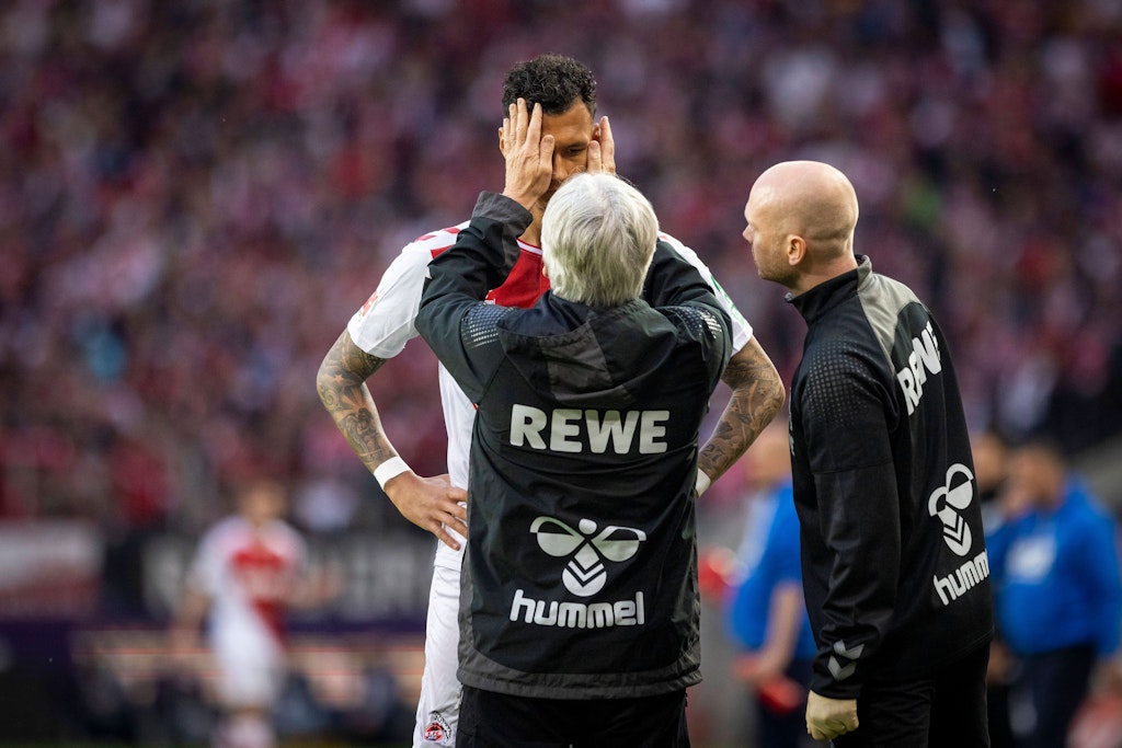 Kölns Davie Selke musste nach seinem Tor zum 1:0 gegen Hertha BSC mit Brummschädel ausgewechselt werden.