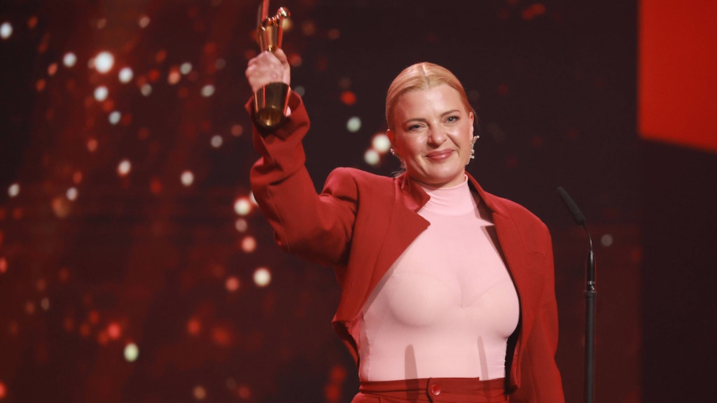 Jördis Triebel („In einem Land, das es nicht mehr gibt“) gewann eine Lola in der Kategorie beste weibliche Nebenrolle.