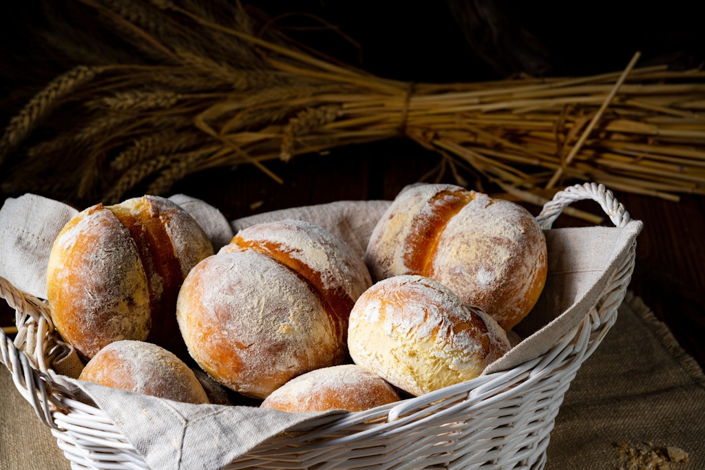 Ganz schnell und einfach lassen sich diese leckeren Brötchen backen.