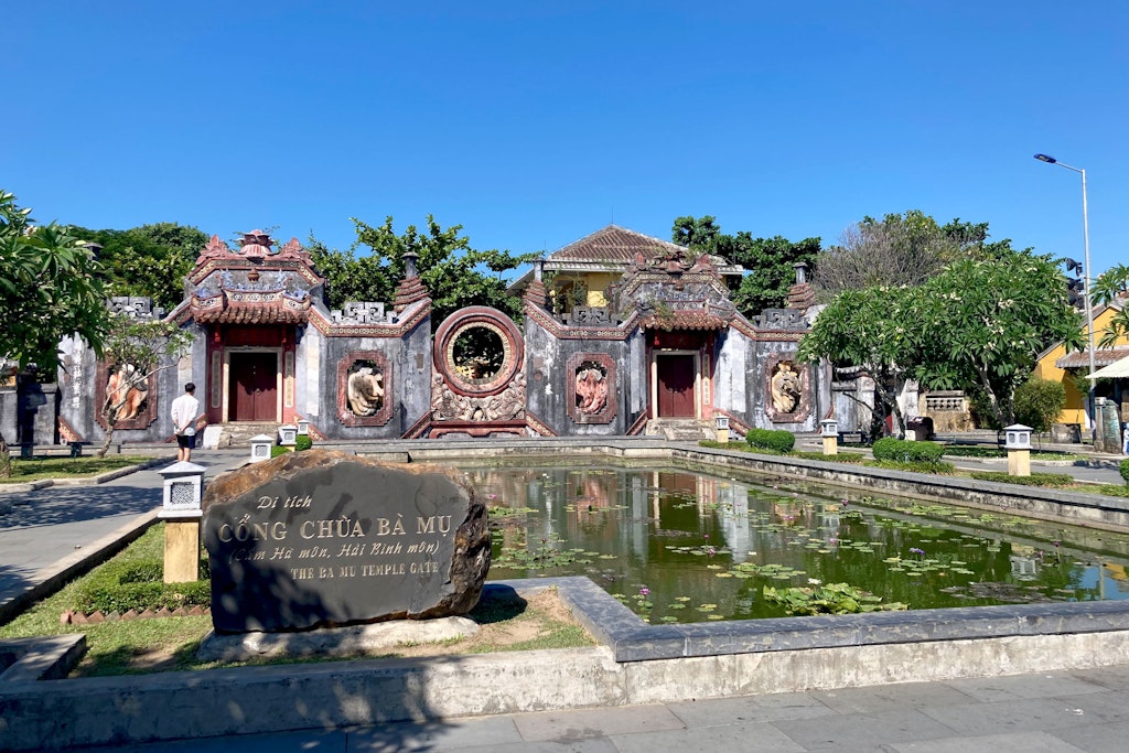 Schon oft wurden Urlauber mit dem sogenannten Tempel-Trick übers Ohr gehauen.