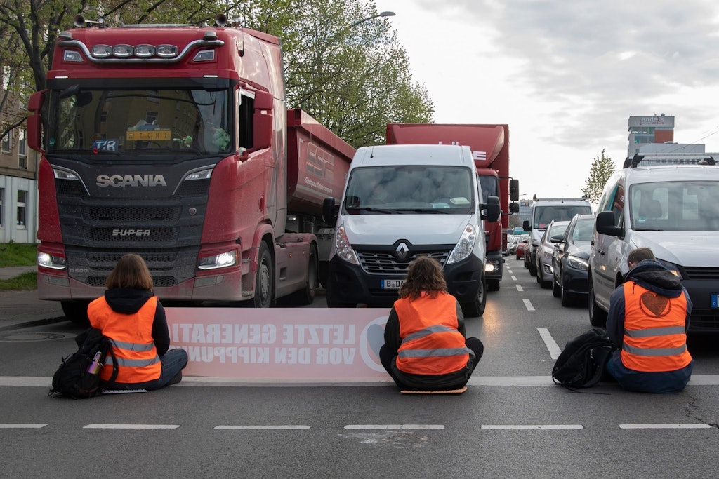 Die Klima-Kleber wollen Montag wieder den Verkehr stoppen.