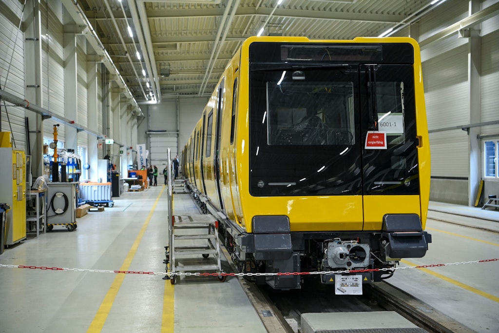 Im Stadler-Werk in Velten werden die neuen U-Bahnen für die BVG getestet.
