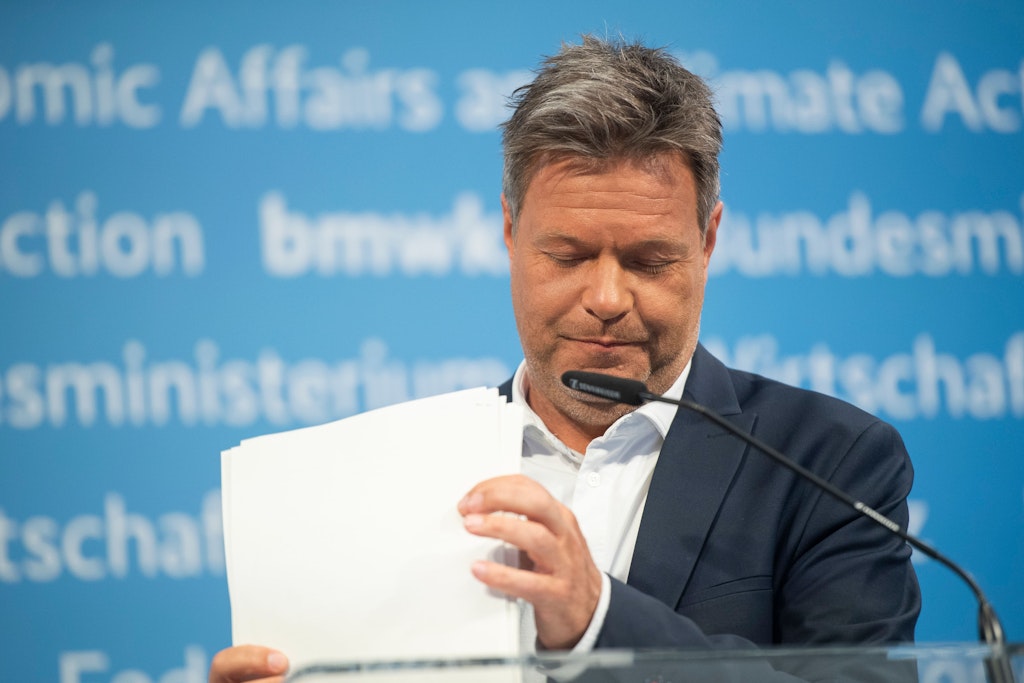 Genervt: Wirtschaftsminister Robert Habeck nach Bekanntgabe der Entlassung von Staatssekretär Patrick Graichen.