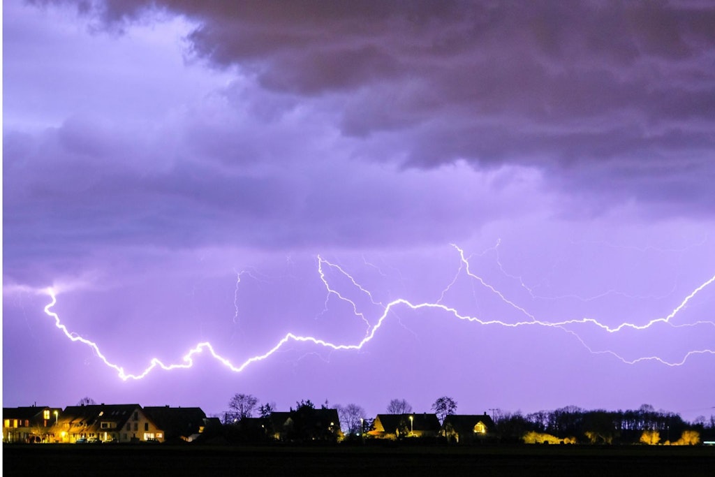 Schwere Gewitter ziehen über Deutschland.