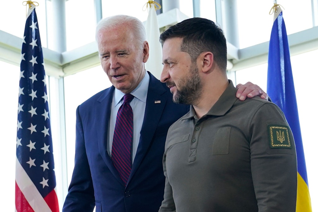 US-Präsident Joe Biden und sein ukrainischer Amtskollegen Wolodymyr Selenskyj beim G7-Gipfel im japanischen Hiroshima.