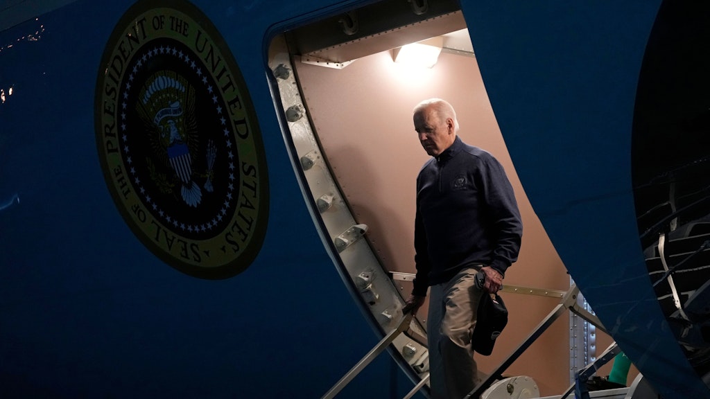 US-Präsident Joe Biden kehrte wegen des Schuldenstreits vorzeitig von einer Dienstreise in die USA zurück.