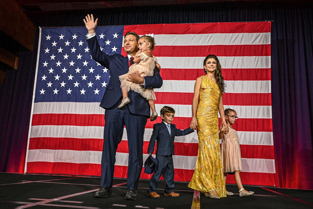 Wie in den USA üblich, macht auch Ron DeSantis seine Frau Casey und seine drei Kinder Madison, Mason und Madie zu Wahlhelfern.