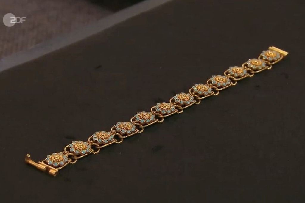 Dieses Armband soll bei „Bares für Rares“ verkauft werden.