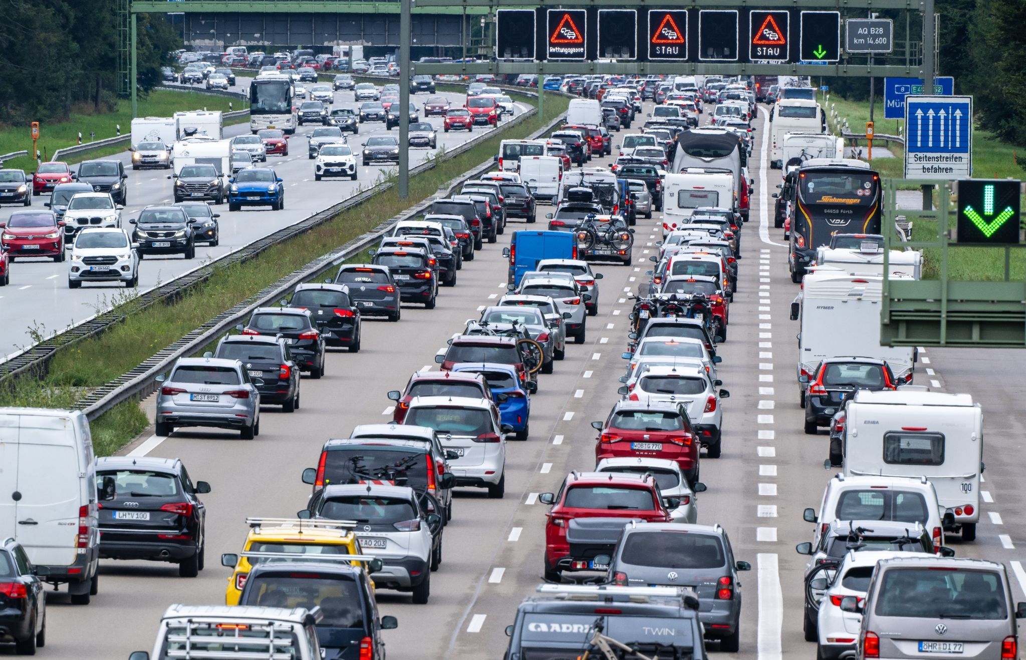 Traffic Clubs Expect Heavy Traffic Jams During Busy Summer Weekend ...