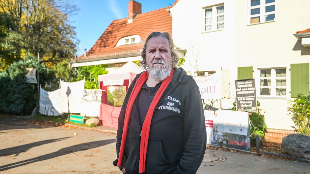 Protest seit vielen Jahren: Hartmut Lenz und Mieter in 18 weiteren Häusern wollen nicht kampflos weichen. 