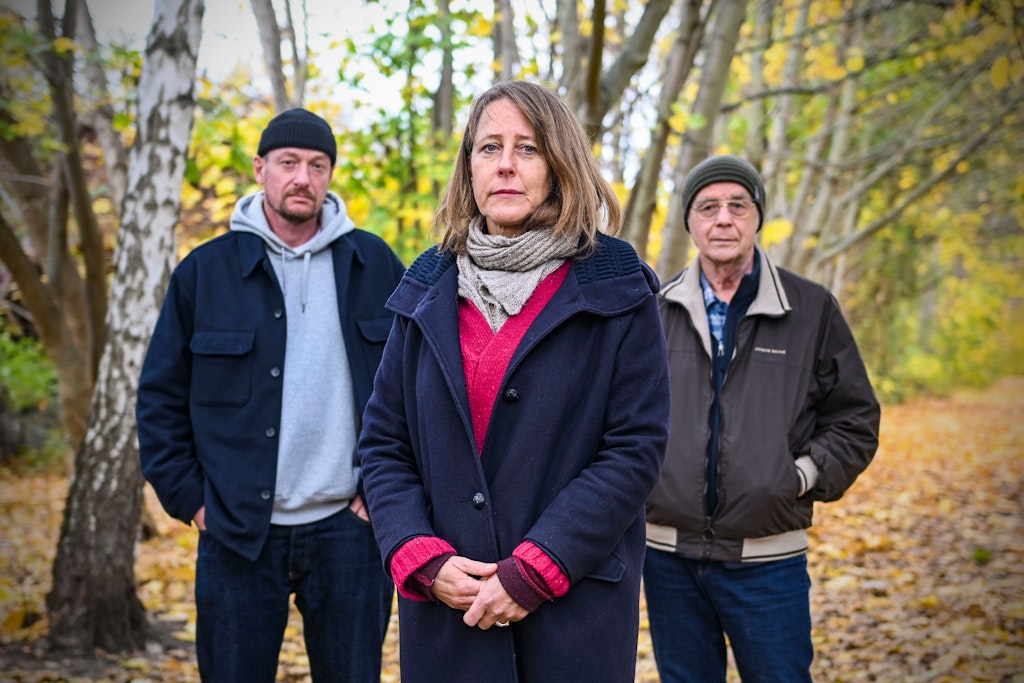 Bürger wehren sich gegen das Baumfällen an der S-Bahn-Trasse: Fast 2500 Menschen haben für einen neuen Ansatz votiert. Sie fordern wie Silke Pfeiffer (52), Andreas Zeidler (52) und Thomas Hirschberg (75), dass mit mehr Augenmaß vorgegangen wird.