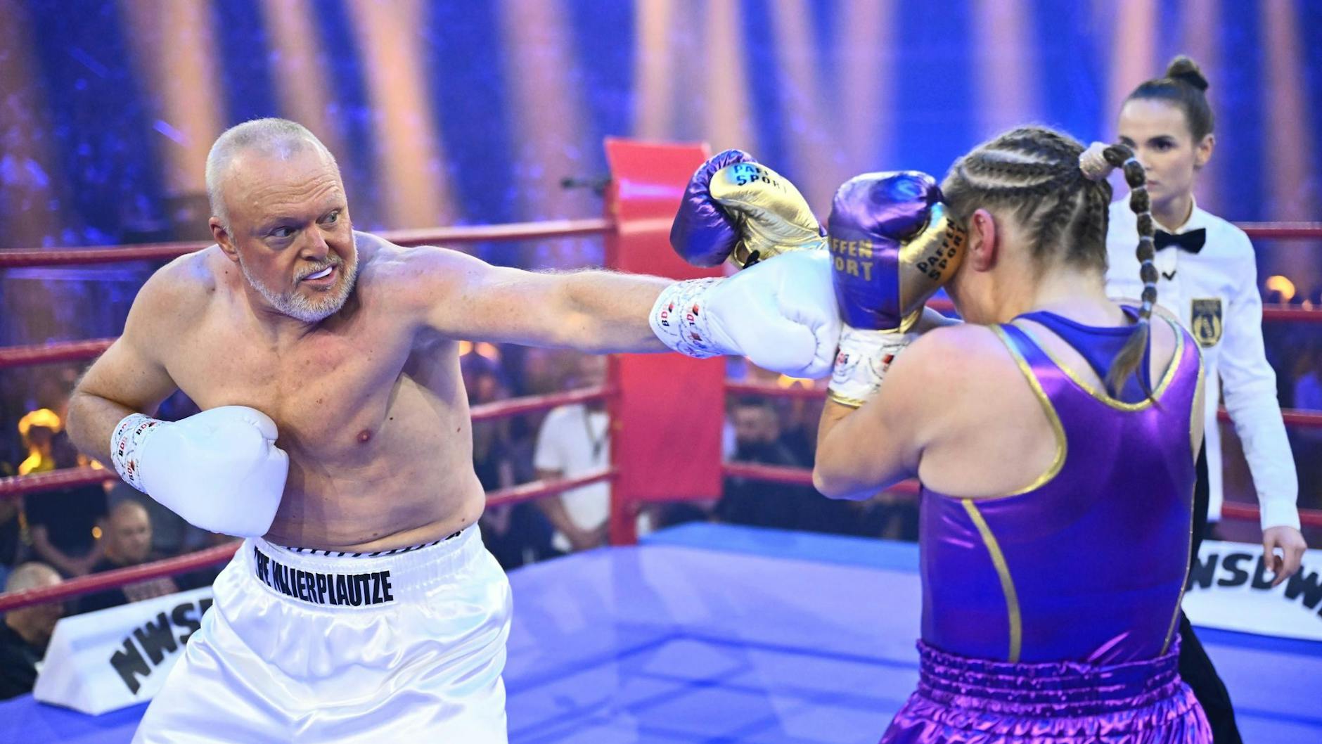Auch vor dem Boxkampf gegen Regina Halmich im September 2024 hatte Stefan Raab rätselhafte Hinweise gepostet.