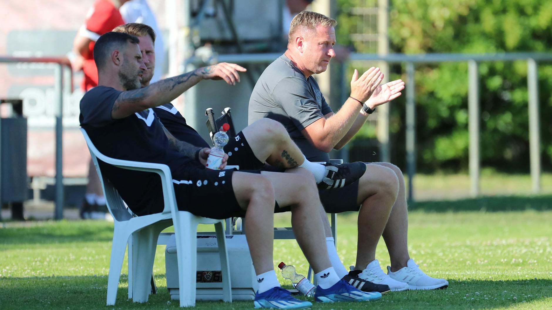 Was BFC-Trainer Dennis Kutrieb (r.) in den bisherigen zwei Tests seiner Mannschaft sah, hat ihm durchaus gefallen.