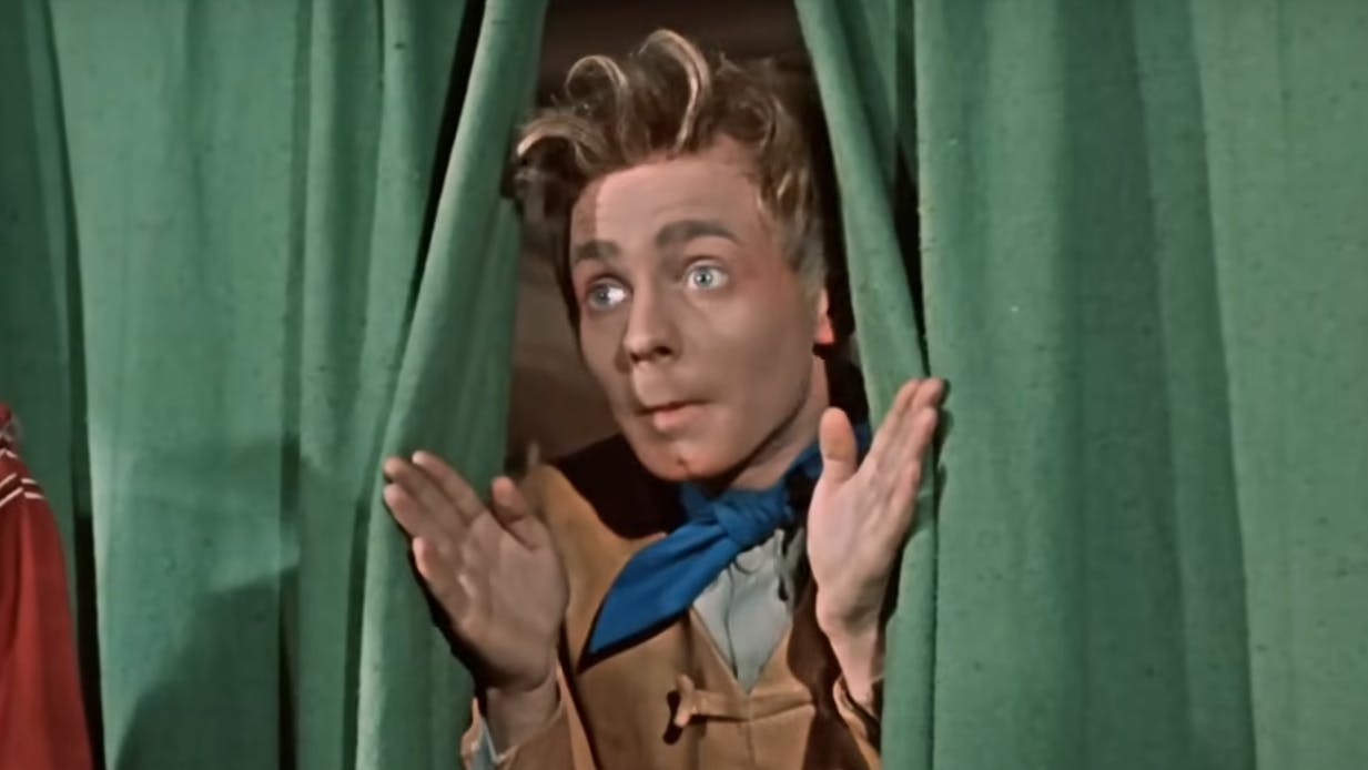 Kurt Schmidtchen spielte die Hauptrolle in „Das tapfere Schneiderlein“, stand danach noch in verschiedenen Filmen für die DEFA vor der Kamera. Doch dann siedelte er nach Westberlin um.